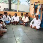ಗುರುಮಠಕಲ್: ತಾಲ್ಲೂಕಿನ ಪಸ್ಪುಲ್ ಸೇರಿದಂತೆ ವಿವಿಧ ಗ್ರಾಮಗಳಲಿ ಪಿ. ಐ. ವೀರಣ್ಣ ದೊಡ್ಡಮನಿ ನೇತೃತ್ವದಲ್ಲಿ ನಶೆ ಮುಕ್ತ ಭಾರತ ಹಾಗೂ ಗಣೇಶ್- ಈದ್ ಮಿಲಾದ್ ಕುರಿತು ಶಾಂತಿ ಸಭೆ ನಡೆಸಿದರು.