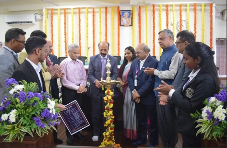 ಬೆಂಗಳೂರು ನಗರದ ಕೆಂಗೇರಿ ಚೆಕ್ ಪೋಸ್ಟ್ ಬಳಿಯಲ್ಲಿರುವ ಐಸಿಎಫ್ಎಐ ಕಾನೂನು ಕಾಲೇಜು ಕ್ಯಾಂಪಸ್‌ನ ಮೂಟ್ ಕೋರ್ಟ್ ಹಾಲ್‌ನ್ನು ನಿವೃತ್ತ ನ್ಯಾಯಾಧೀಶರಾದ ನ್ಯಾಯಮೂರ್ತಿ ಅಶೋಕ್ ಜಿ. ನಿಜಣ್ಣ, ಶ್ರೀ ಸಿ.ಎಸ್. ಪಾಟೀಲ, ಶ್ರೀ ವೈ.ಆರ್. ಹರಗೋಪಾಲ್ ರೆಡ್ಡಿಯವರು, ಪ್ರೊ. ಡಾ. ಸುರೇಶ್ ವಿ. ನಾಡಗೌಡರ್, ಗೌತಮ್ ದಾಸ್,  ಕುಲಪತಿ ಪ್ರೊ. ಡಾ. ಮುದ್ದು ವಿನಯ್ ರವರು ಮತ್ತು ವಿಭಾಗದ ಮುಖ್ಯಸ್ಥೆ ಡಾ. ರಾಜಶ್ರೀ ಪಾಟೀಲರವರು ಹಾಗೂ ಮತ್ತಿತ ಗಣ್ಯರು ಉದ್ಘಾಟಿಸಿದರು.